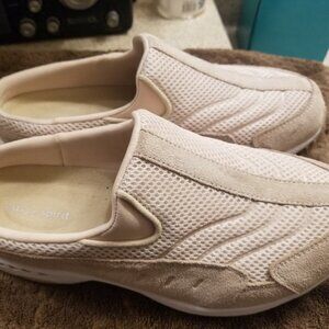 Easy Spirit Traveltime Shoes